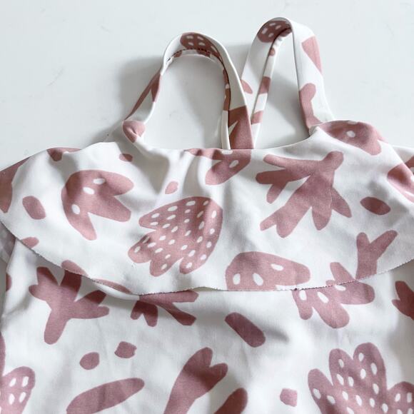 RYLEE + CRU Seashell Swimsuit  One Piece size 4-5 - Picture 7 of 7